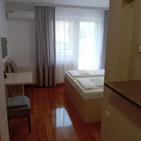 Atina * Суботица