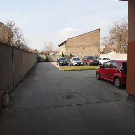 Atina * 苏博蒂察